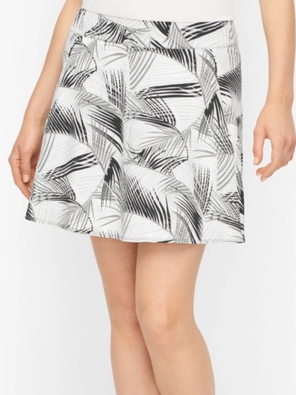 Talbots Black & White Palm-Print Skort
